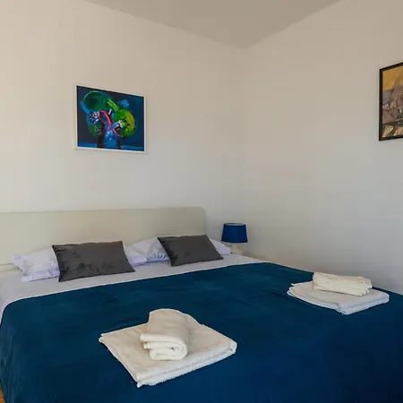 Holiday home 5 Bedroom Lovely In Krnica