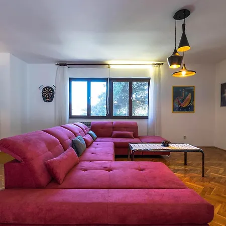 5 Bedroom Lovely In Krnica