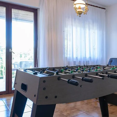 5 Bedroom Lovely In Holiday home Krnica