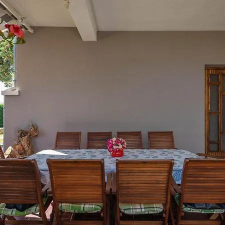 Casa vacanze 5 Bedroom Lovely In Krnica