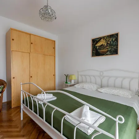 5 Bedroom Lovely In Casa vacanze *