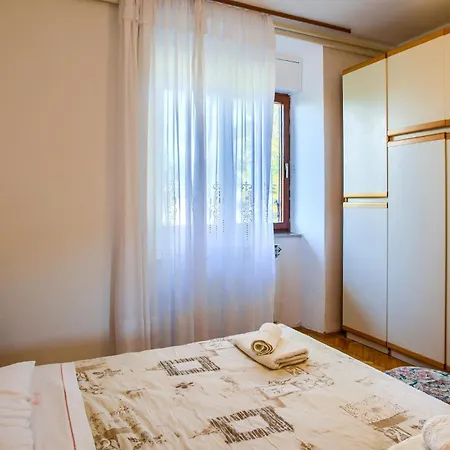 5 Bedroom Lovely In Holiday home