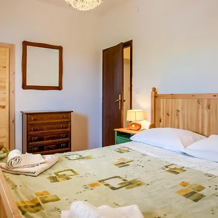 5 Bedroom Lovely In